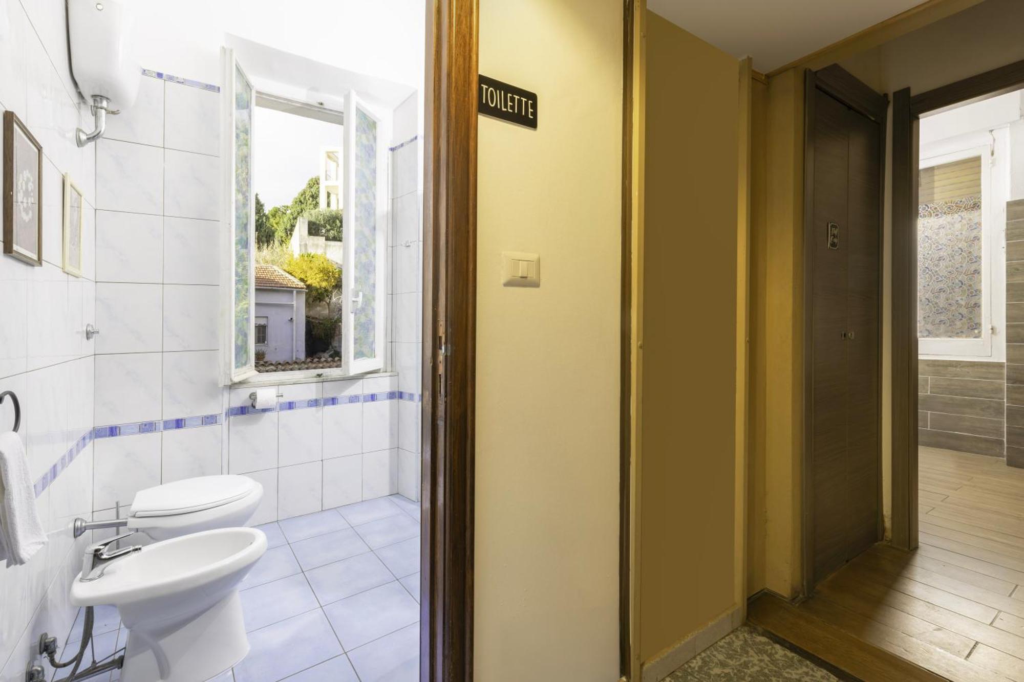 Kalie Rooms Guest House Cagliari Eksteriør billede